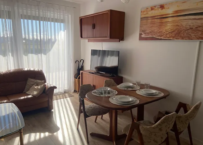 Sun Ola- 3 Level, Parking, 2 Balkonies And Terrace * Rewal