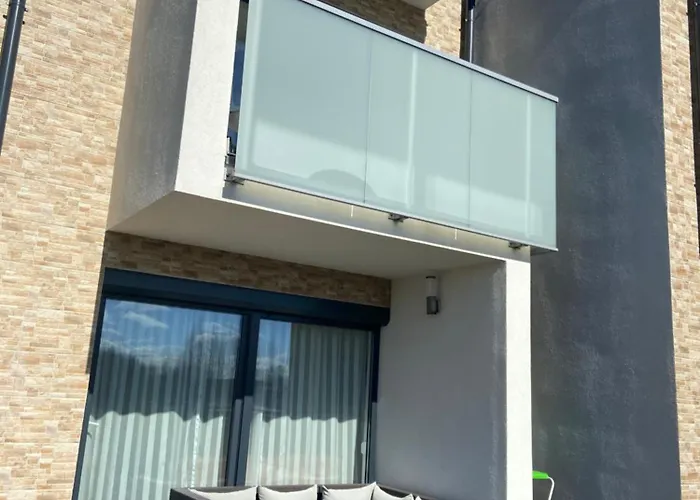 Sun Ola- 3 Level, Parking, 2 Balkonies And Terrace Apartmán